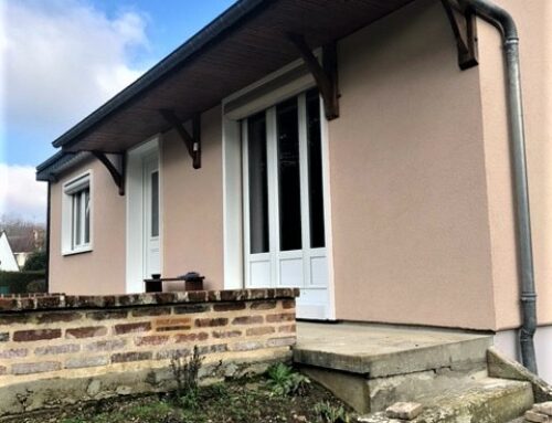 Travaux de ravalement sur un pavillon